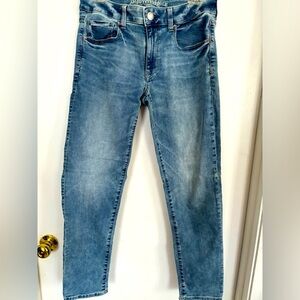American Eagle Outfitters, skinny jeans, acid wash, size 8 short.